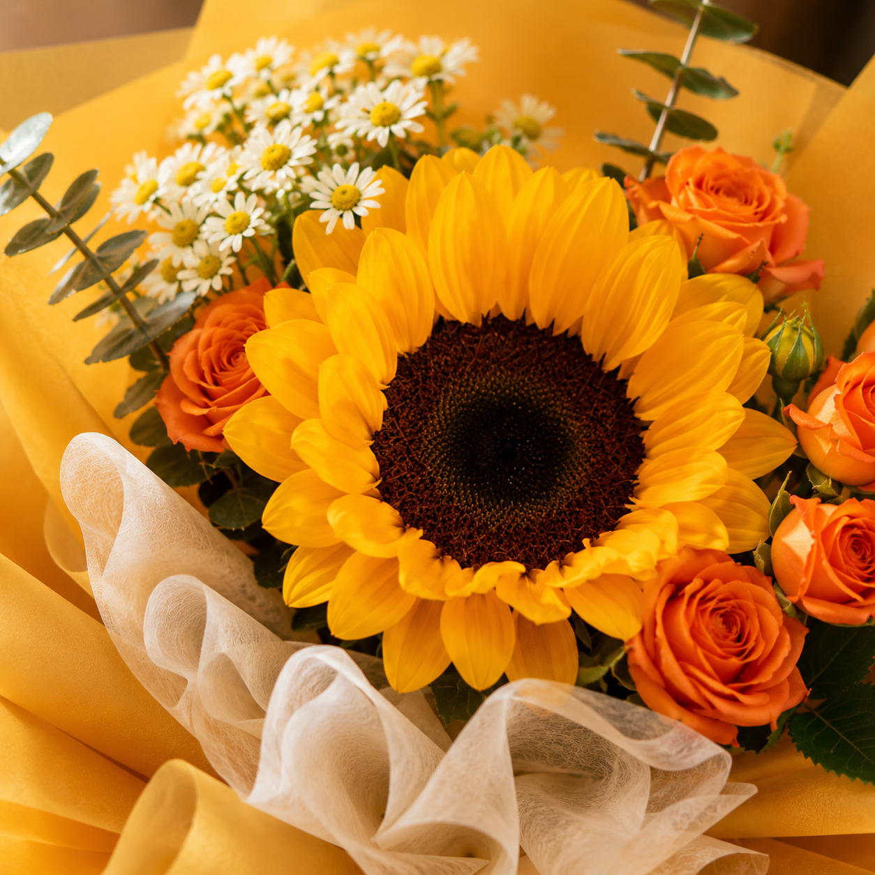 Amber Wink (Sunflower, Roses, Daisies) | Flower Bouquet