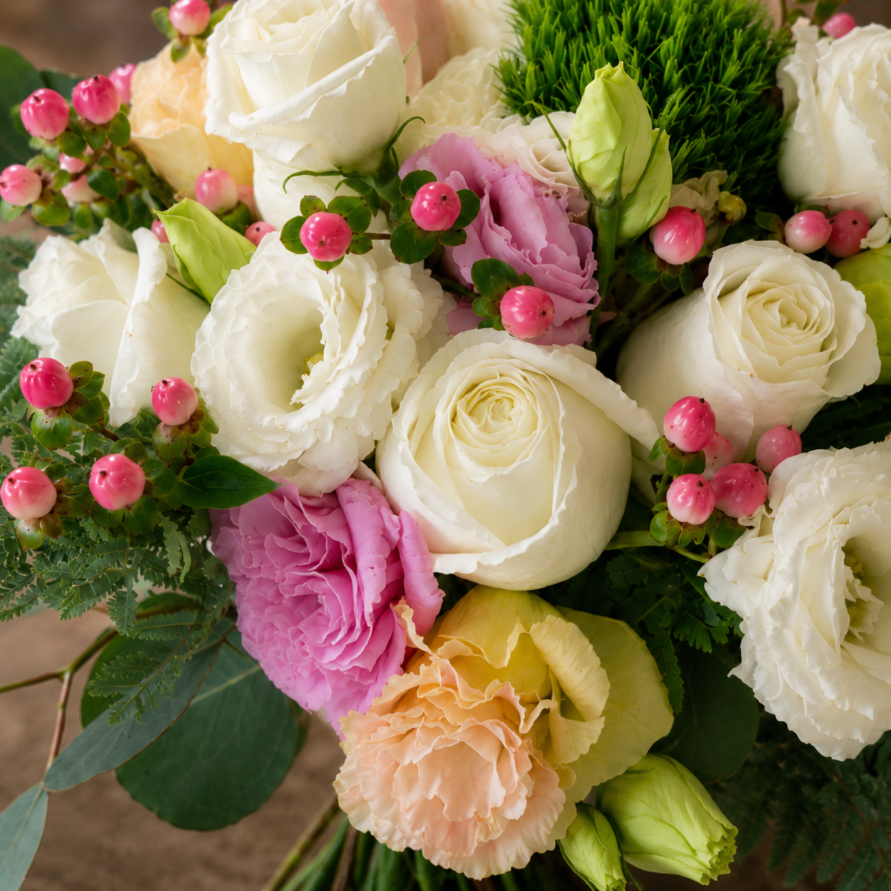Amber Fable (Roses, Carnations) | Flower Bouquet
